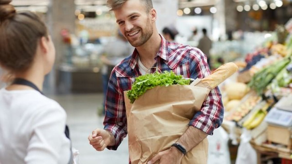 15 people share times they realized someone was unhinged in the middle of conversation.