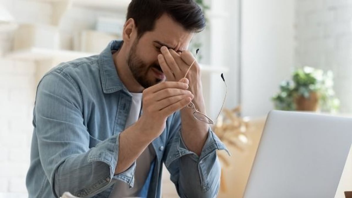 17 parents share the weird or embarrassing secrets their kids have no idea they know.