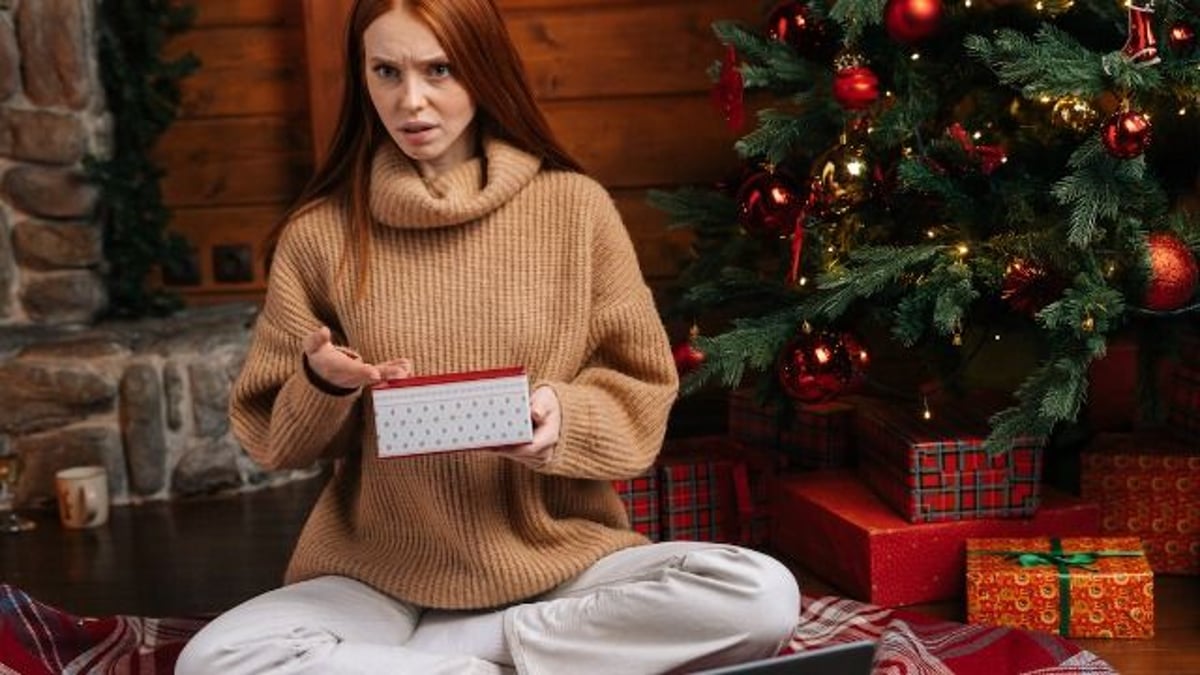 19 people reveal the worst gift they ever opened on Christmas morning.