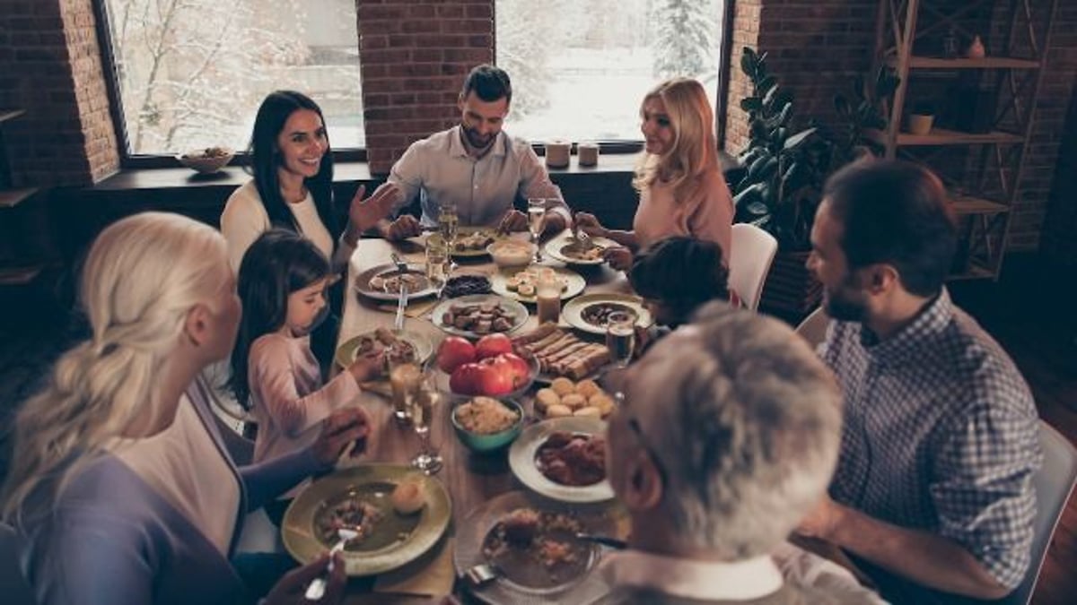 BF's mom throws a fit when his GF refuses to stop signing for deaf mother. AITA?