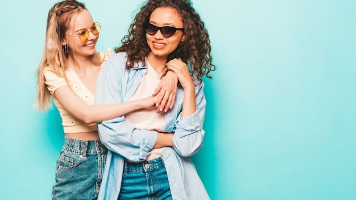 Mom banishes daughter's only friend for making weight joke. Husband thinks it's dramatic.