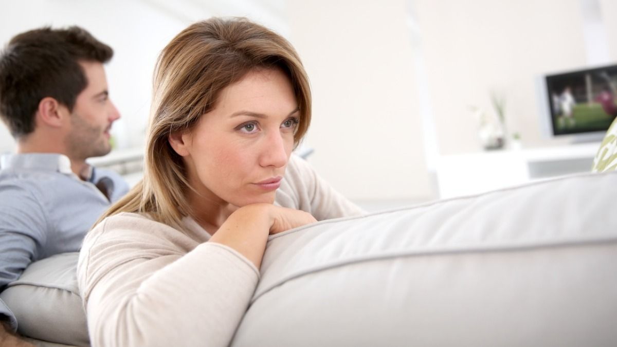 'AITA for telling my bf that his daughter is not allowed in my apartment because she doesn’t stop smuggling peanuts in?'