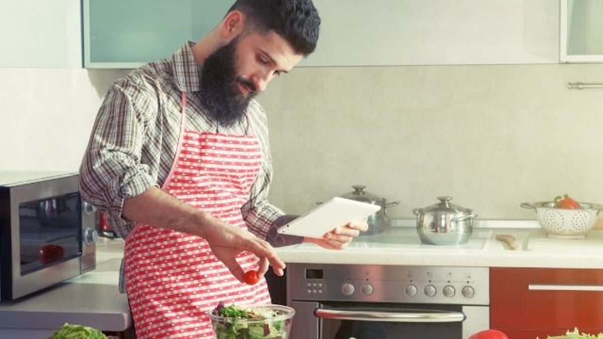 Recovering alcoholic breaks boyfriend's bottle of vodka; refuses to pay for it. AITA?