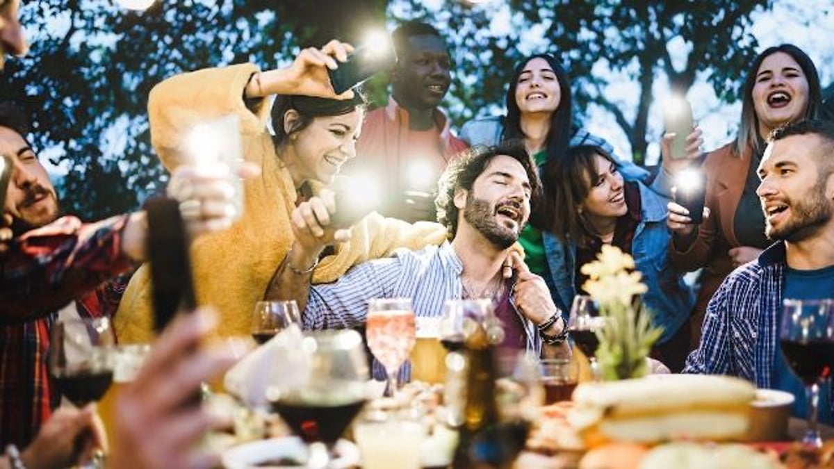 GF furious with BF for telling his 'boring' parents that her Irish family are 'drunks'.