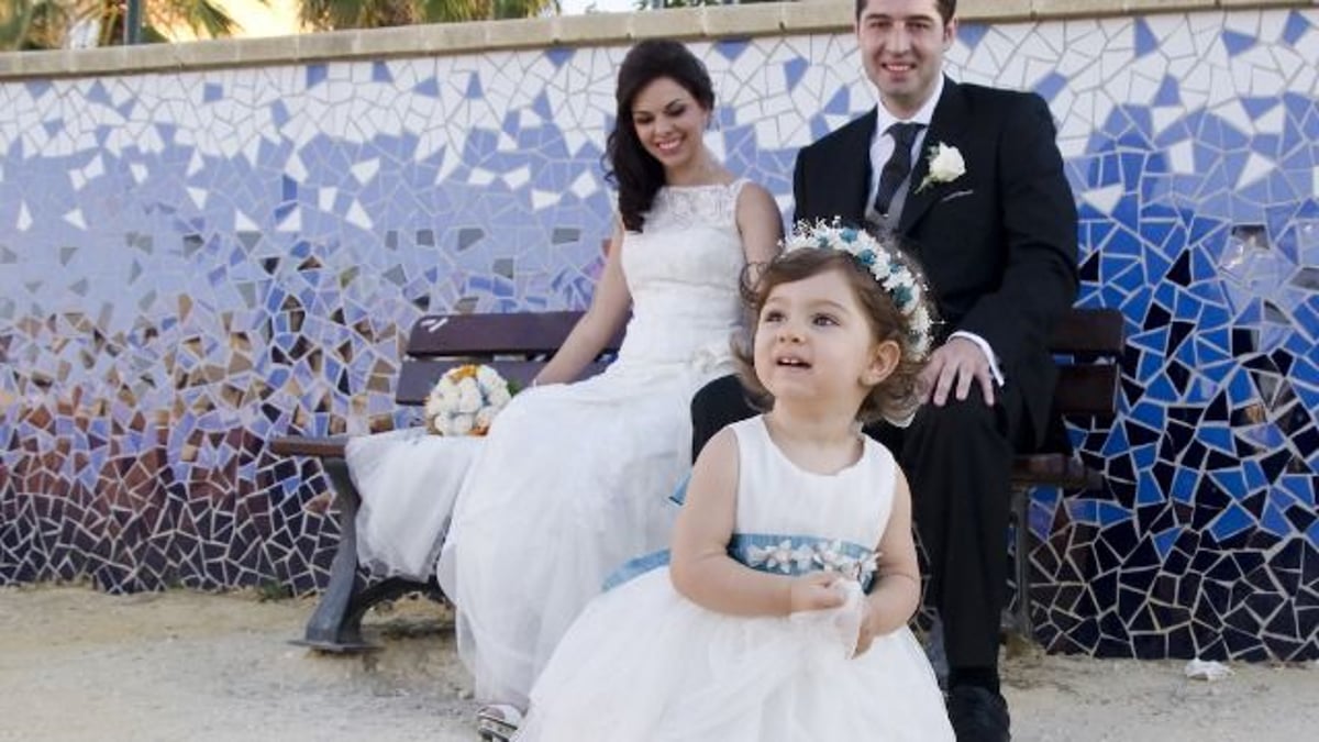 Bride excludes only one niece from wedding day, 'I don't want any tantrums;' AITA?