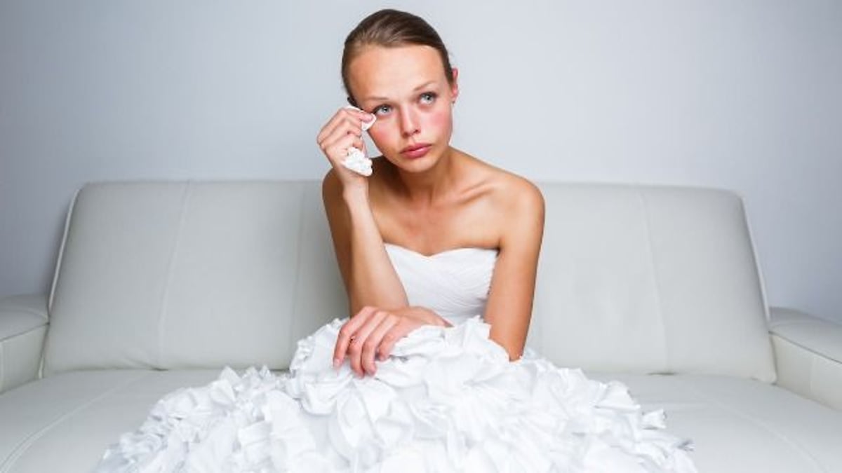 Bride with 'cake smashing phobia' storms out of her wedding; realizes all the 'red flags' she ignored. CONCLUDED