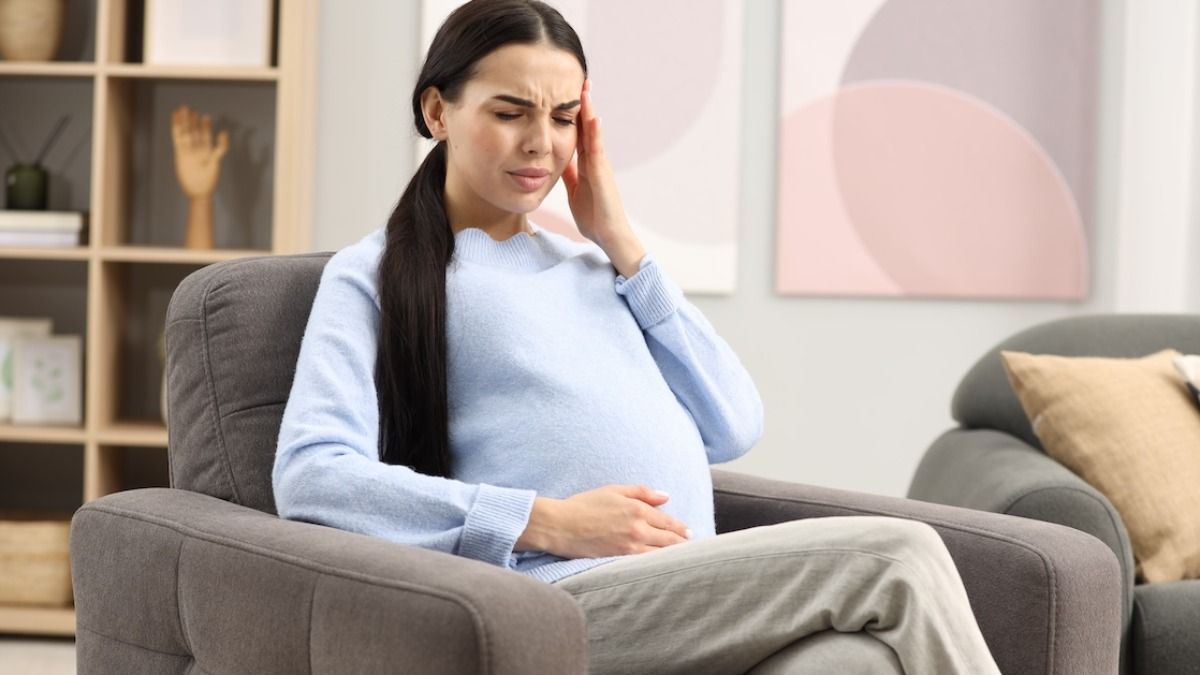 Bride's pregnant sister backs out of the wedding a year in advance, 'she won't talk to me now.' AITA?