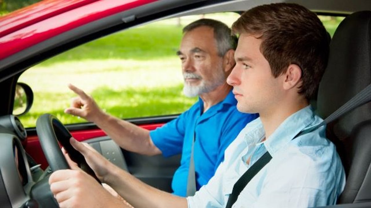 Dad tells son he 'drives like a woman'; sparks a family debate that spreads to Reddit.