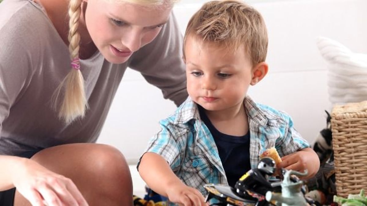 'AITA for 'forcing' my daughter to help parent?'