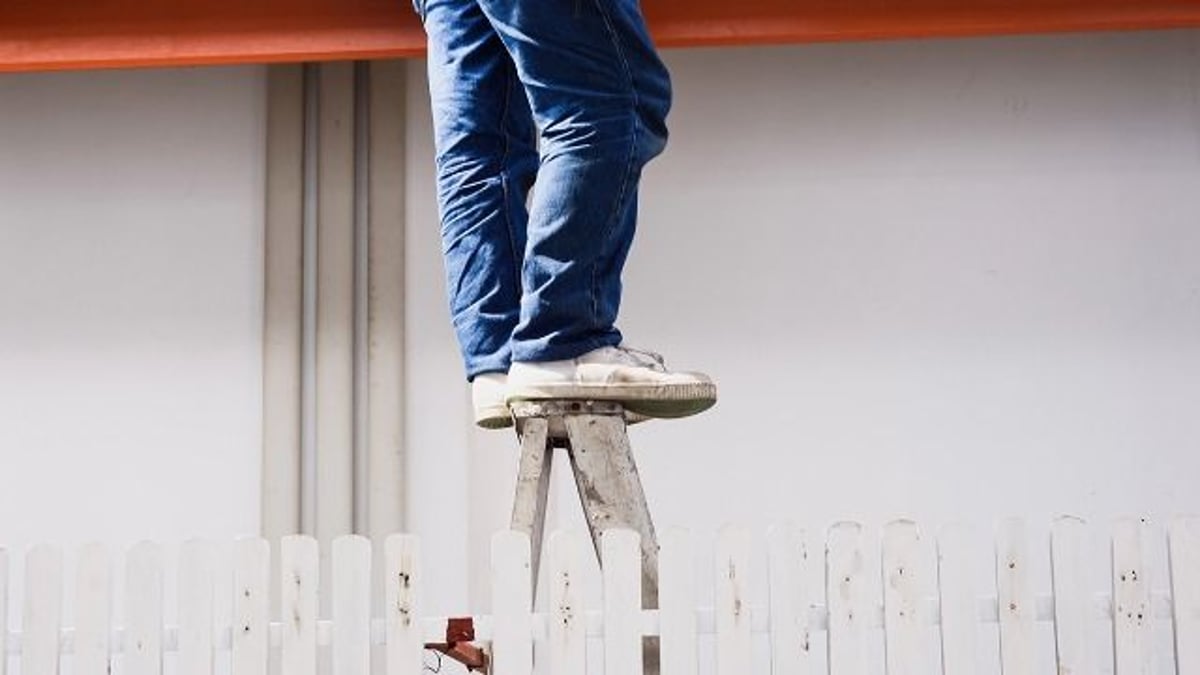 Guy asks if he was wrong to start renovation project without talking to wife. UPDATED!