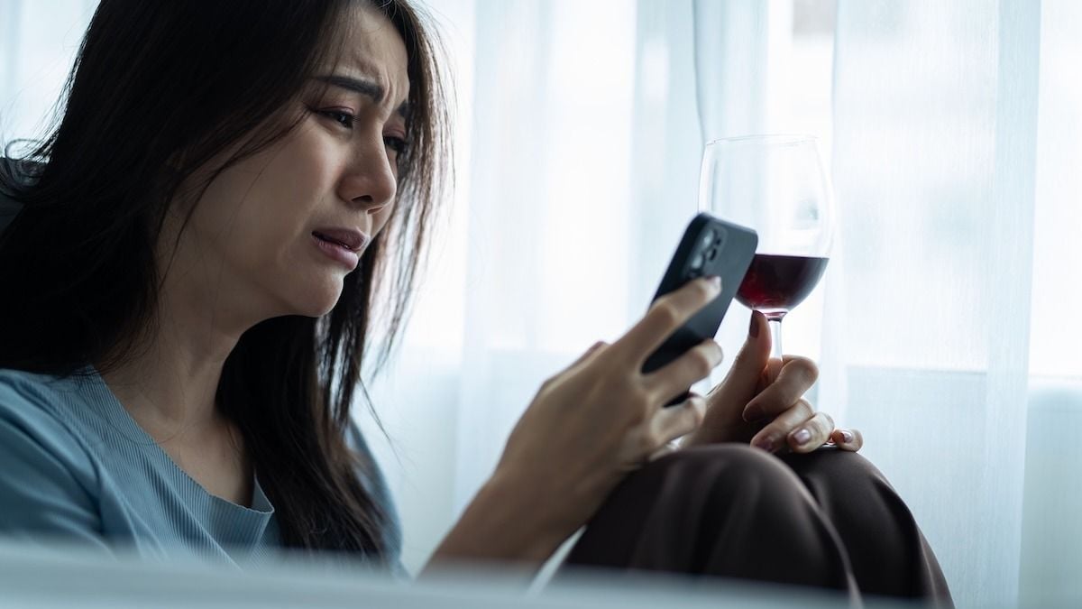 'Just found out he's living an entirely separate life WITH A FIANCÉE.' AITA? + 2 YEAR UPDATE