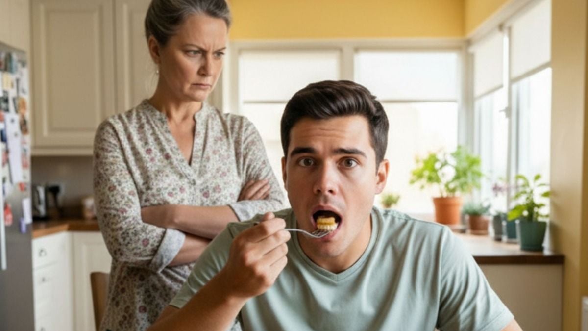 'AITA for eating a normal portion of the cake my aunt made for my birthday?'