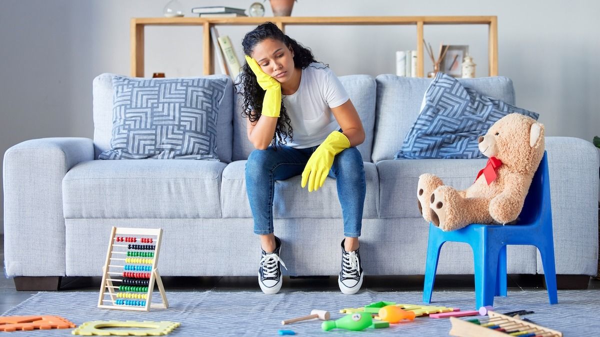 Mom considers divorce after husband refuses to help with childcare despite her full-time job. AITA?
