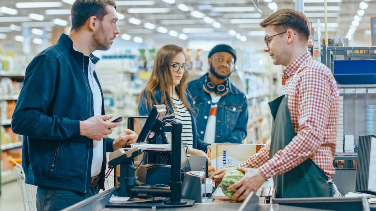 'AITA for not letting a woman cut the line at the grocery store?' 'Where's your Christmas spirit?'