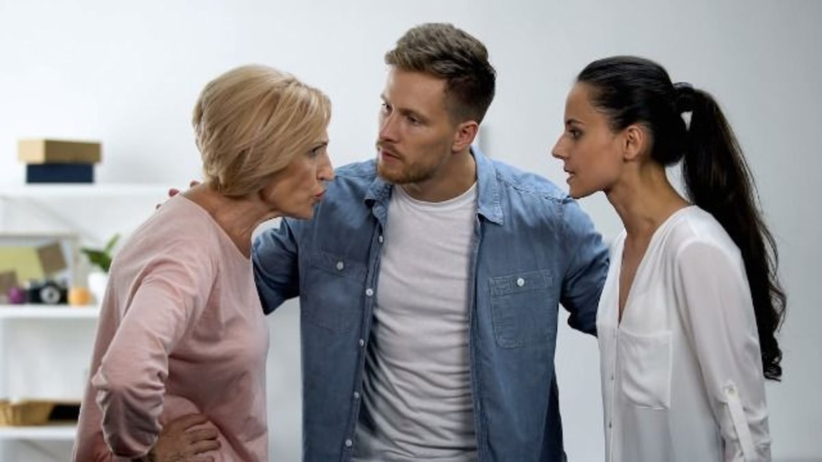 'AITA for saying my terminally ill stepsister can't have my mom's engagement ring?'