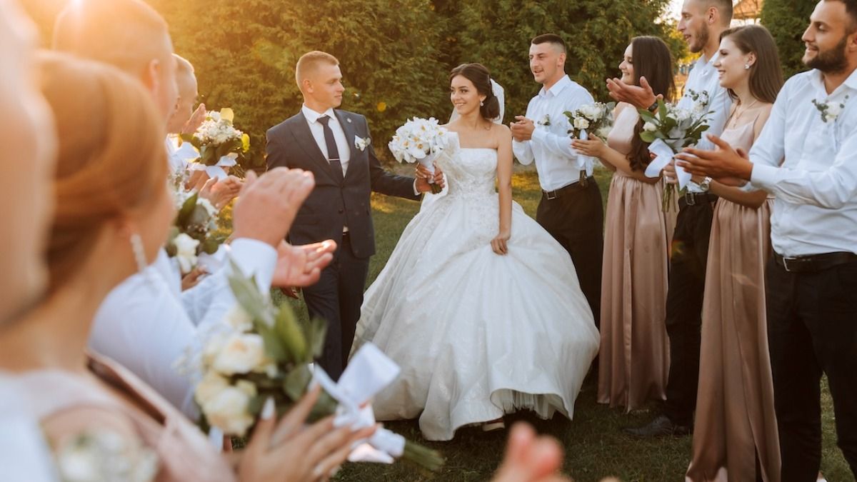 Man ditches girlfriend at wedding, 'she TOLD THE BRIDE I used to have a crush on her.' AITA?