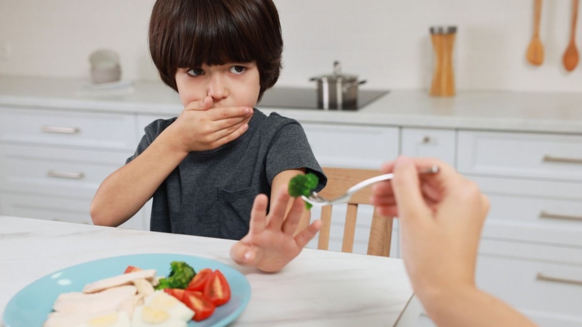 Man feeds 'free-thinking' nephew meat, his vegan mom says, 'Stop letting him think!'