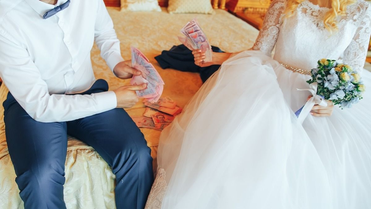 Husband shocked and insulted as in-laws’ demand 50% of wedding cash gifts. AITA?