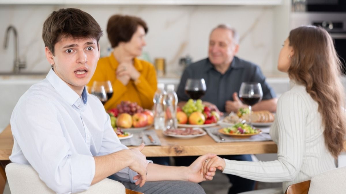 'AITA for cursing out my sister's BF at dinner after he made her feel bad in front of our family?'