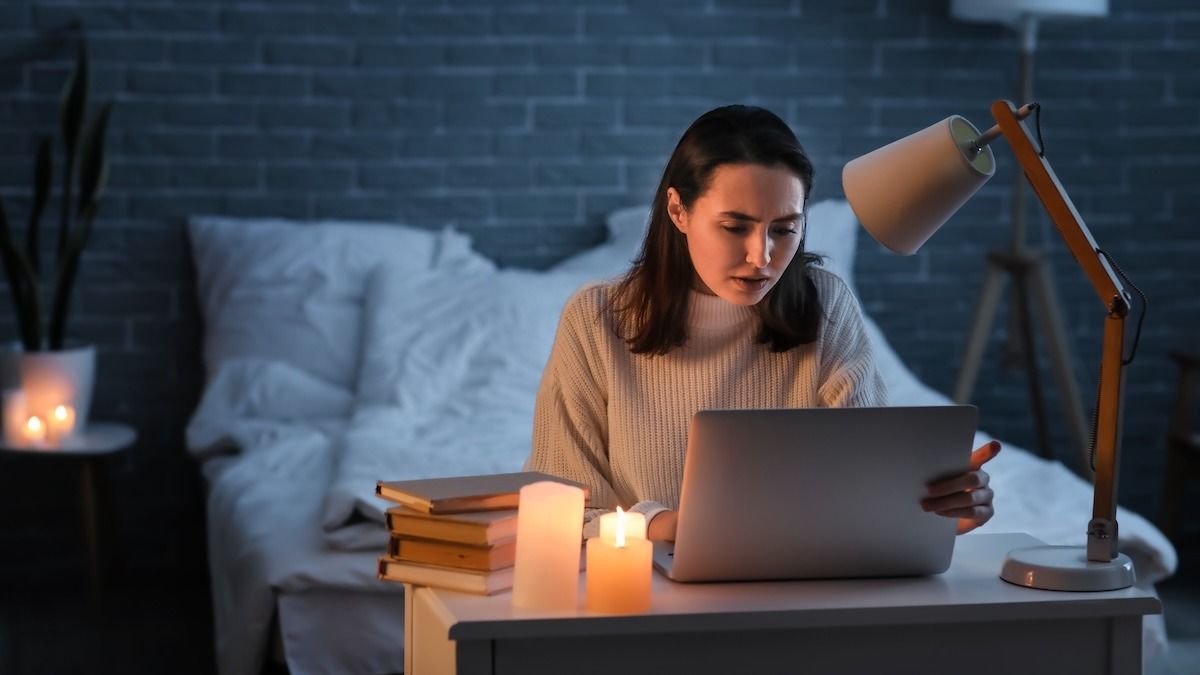 'AITA for not giving up my bedroom when my cousin stayed over?' UPDATED