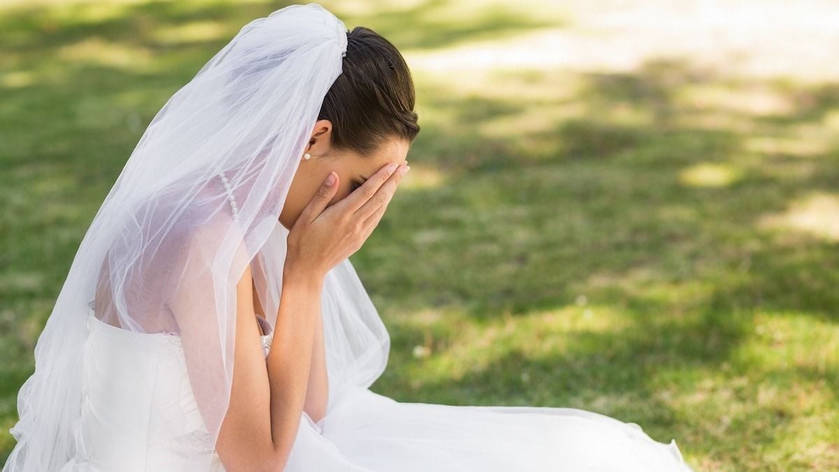 Bride disowns brother for ditching father's funeral and her wedding; 'now I'm getting called petty.' AITA?