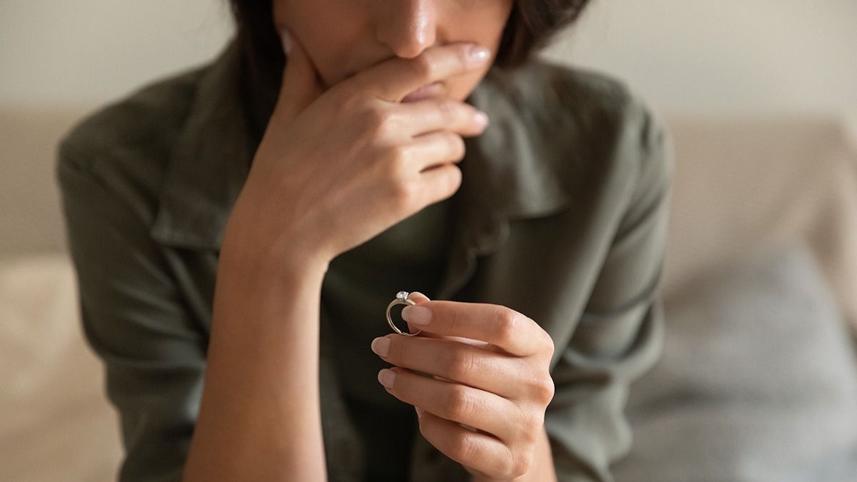 'AITA for saying no to my boyfriend’s proposal after he got me a cheap ring?'