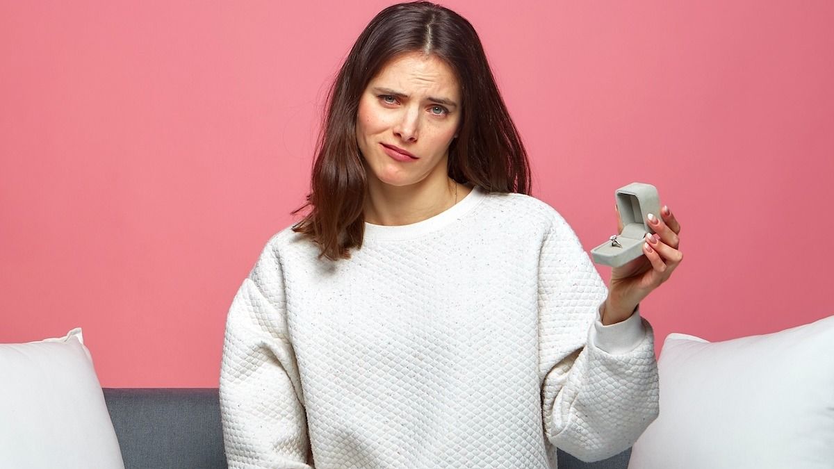 'AITA for returning my wedding ring and keeping the cash for myself?' UPDATED 2X