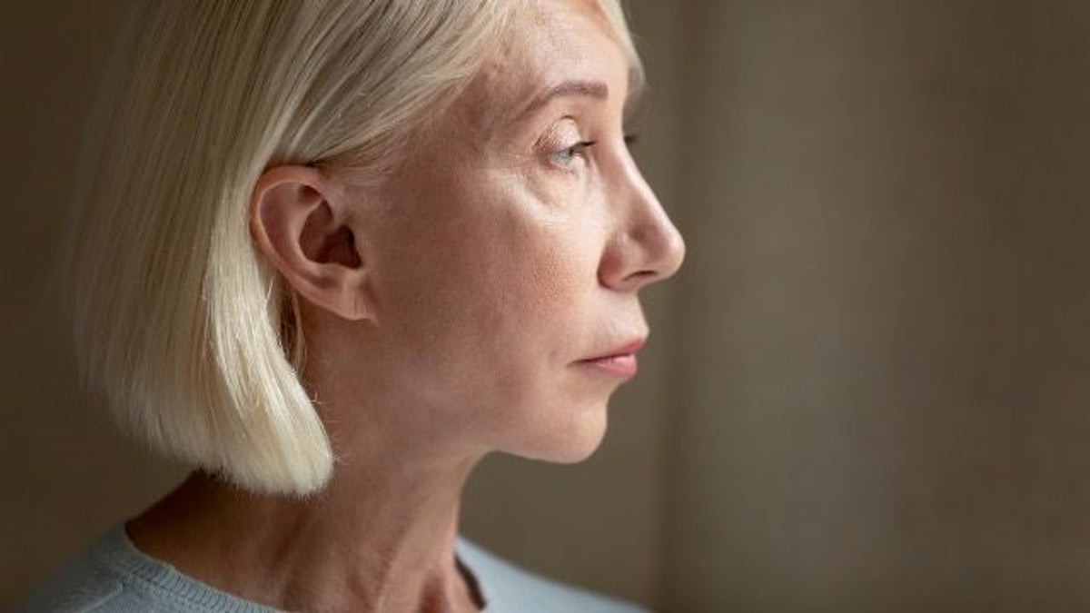 Woman brings middle school bully as date to Thanksgiving, mom says 'sit in the back.'