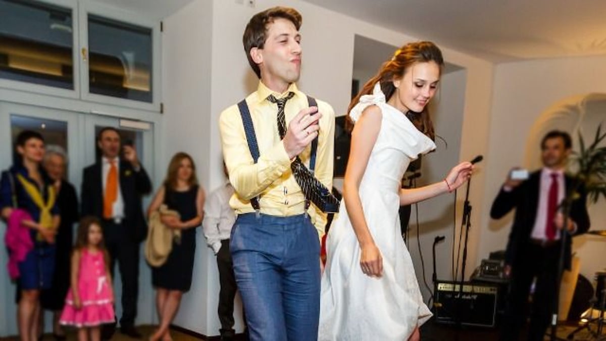 Swing dancer asks if she was wrong to 'dance well' at wedding when family complains.