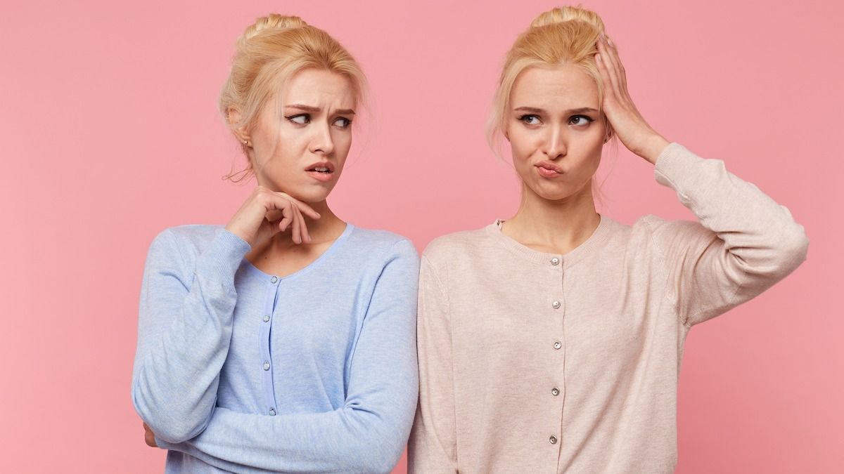 Woman calls off double wedding with twin sister because she despises her fiancé. AITA?