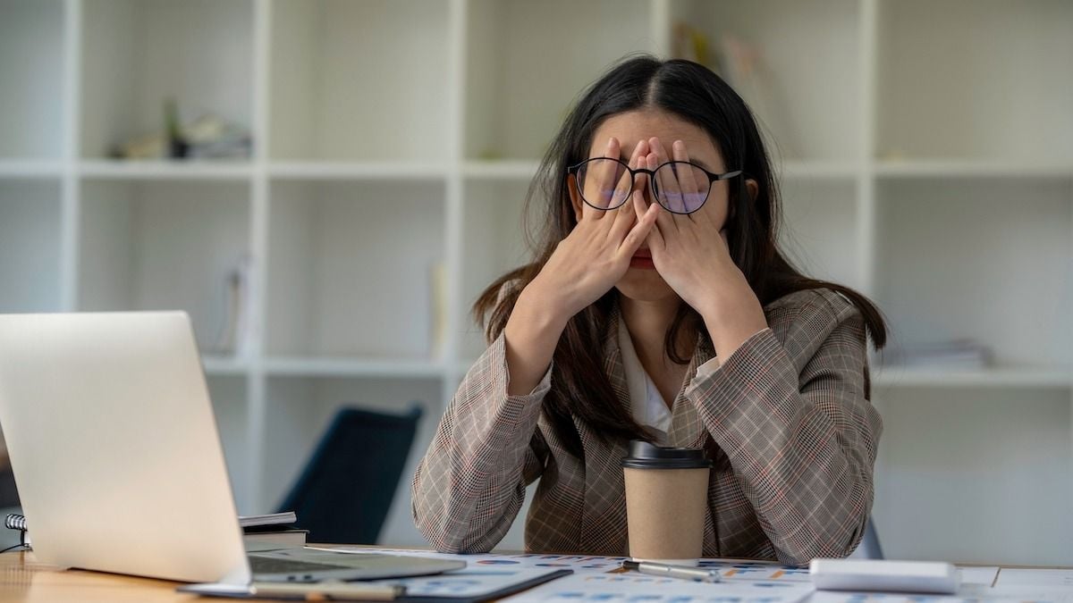 Woman wears 'questionable' work outfit; accused by coworker of 'promoting unrealistic body standards.' AITA?