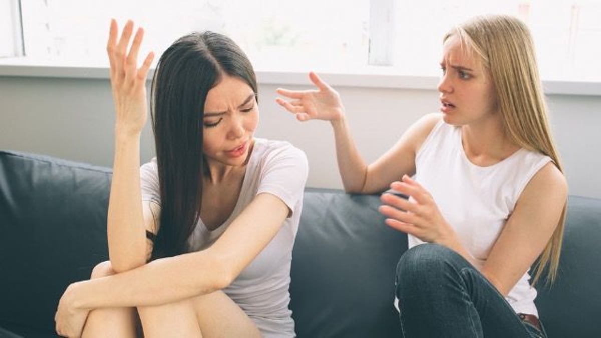 Woman says she won't take parenting advice from SIL 'who can't hold a job.' AITA?