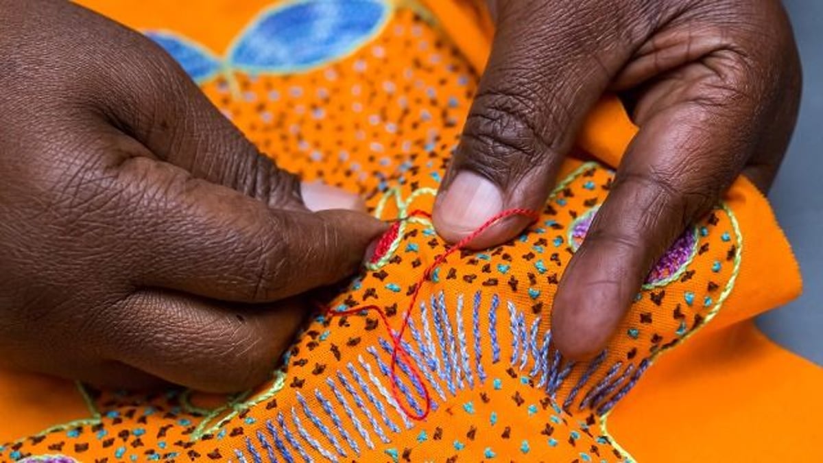 Woman refuses to wear 'traditional clothing' to meet husband's parents; she's not let in.