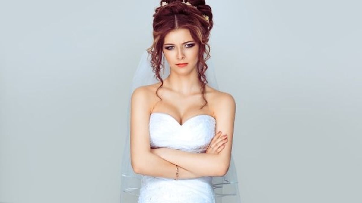 Woman rejects relationship with stepdad until she needs money for wedding. AITA?