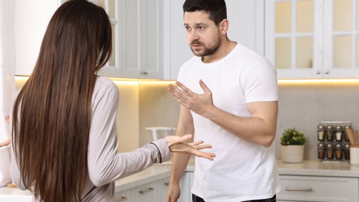 Woman tells 'super picky-eater' husband to 'throw the breakfast away,' 'I want a divorce.' AITA?