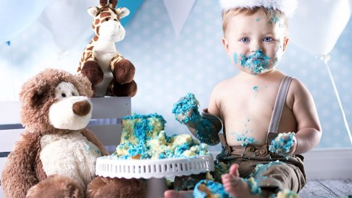 'My ex BFF married my ex and hired me to make a cake for their son's birth.' UPDATED