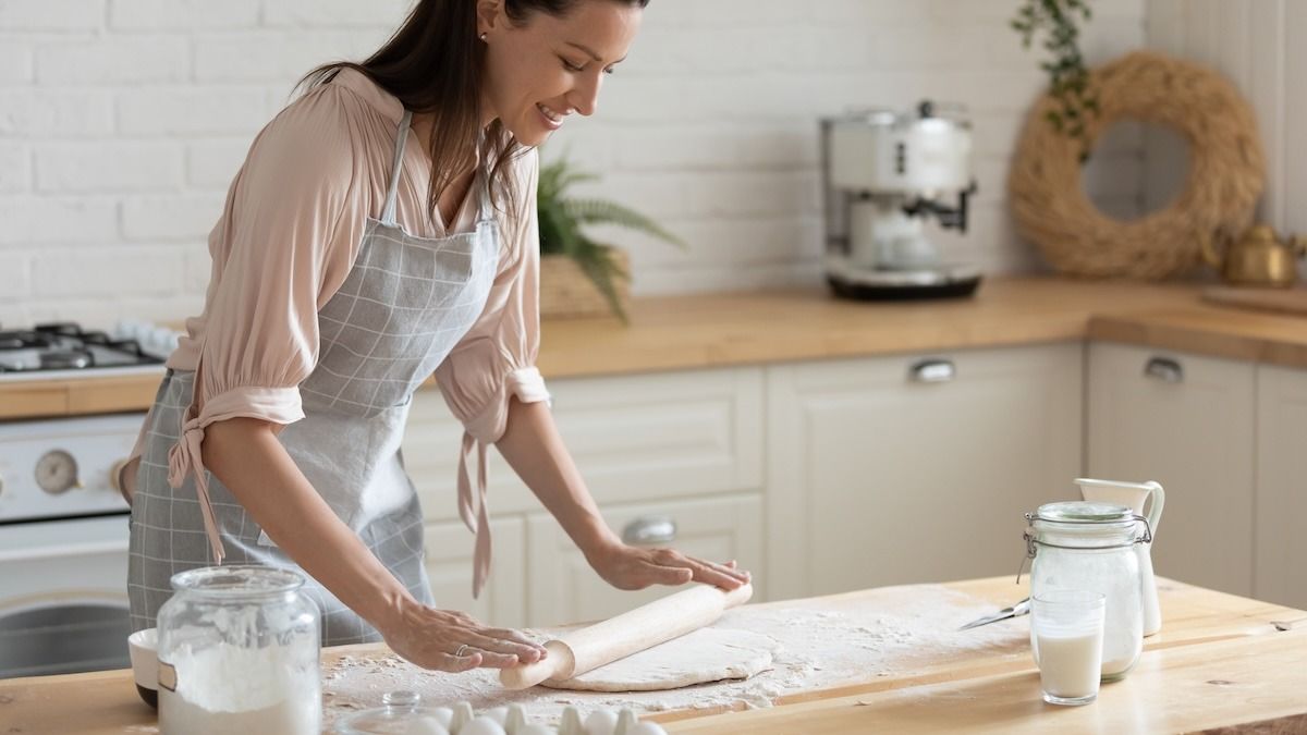 'AITA for making cinnamon bread for my sisters-in-law when my MIL is allergic to cinnamon?'