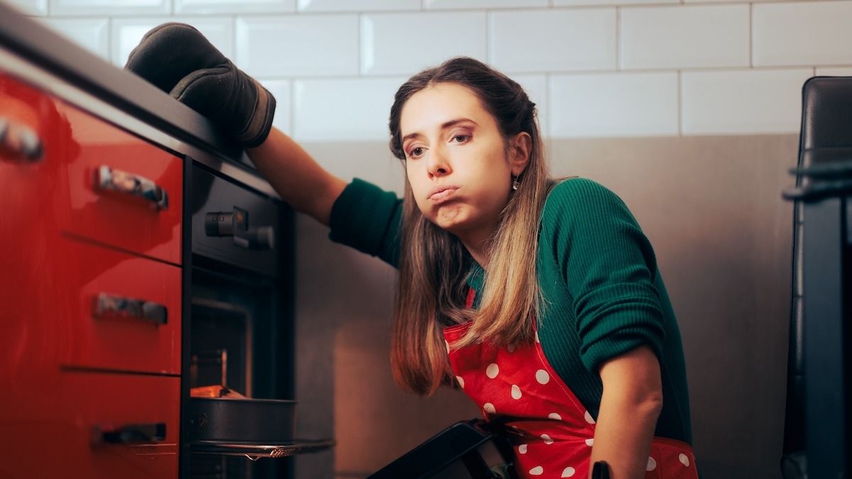 'AITA for freaking out after my BF and his friends ate the cake I made for my friend’s bday?' UPDATED 2X