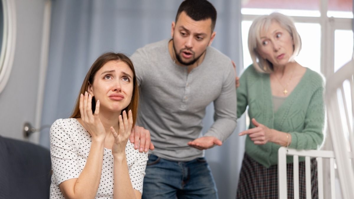 AITA for telling my in-laws that I don't want to be their server at Christmas dinner?' | Someecards AITA